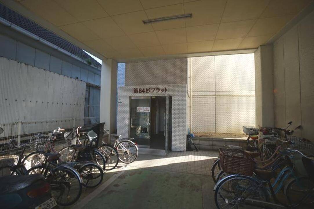 駐車場　駐輪場