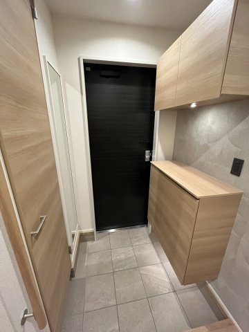 玄関　建築中の為、イメージ写真となります。