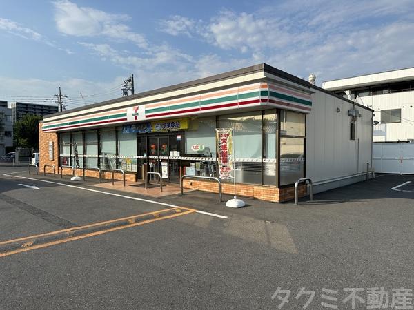 コンビニ　セブンイレブンつくば竹園店（コンビニ）まで706m