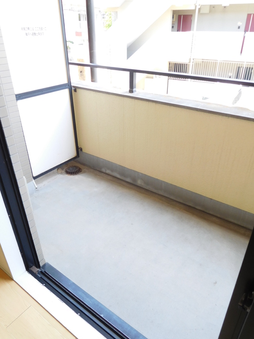 バルコニー　同物件内参考画像