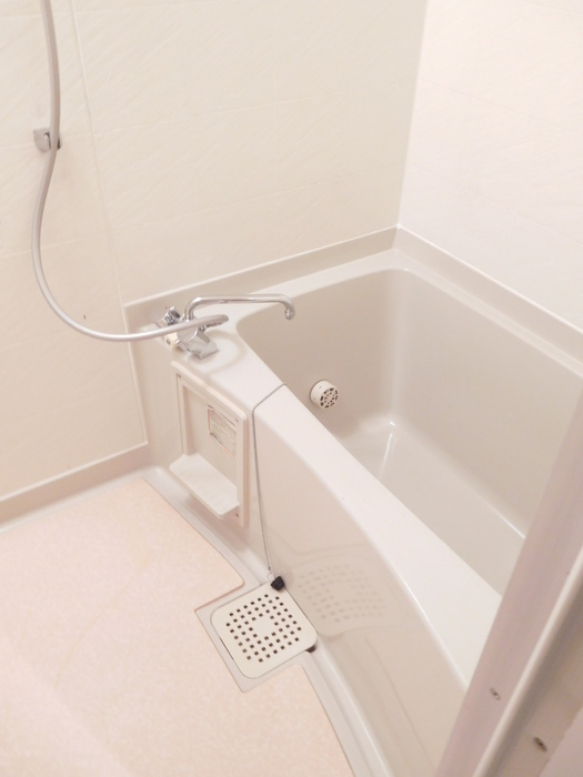 バス・シャワールーム　同物件内参考画像