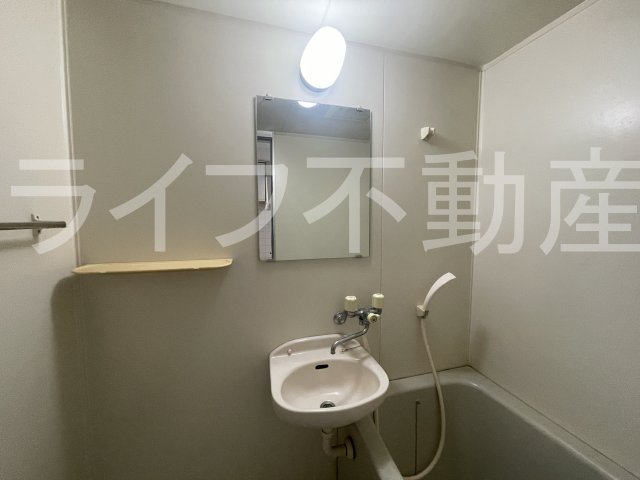 洗面設備　朝の身支度には欠かせない独立洗面化粧台