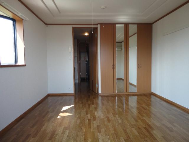 居室・リビング　９．１帖の広々洋室♪（イメージ）