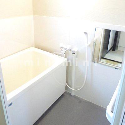 バス・シャワールーム　※写真は別号室のものですので現状優先させていただきます。