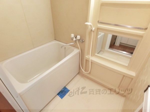 バス・シャワールーム　風呂