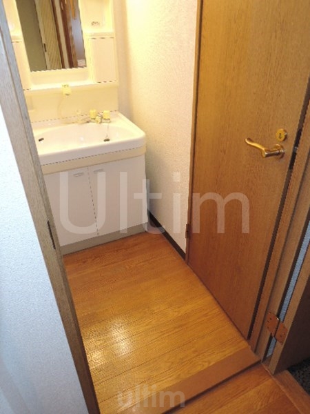 洗面設備　※別のお部屋のお写真です。御参考までに。