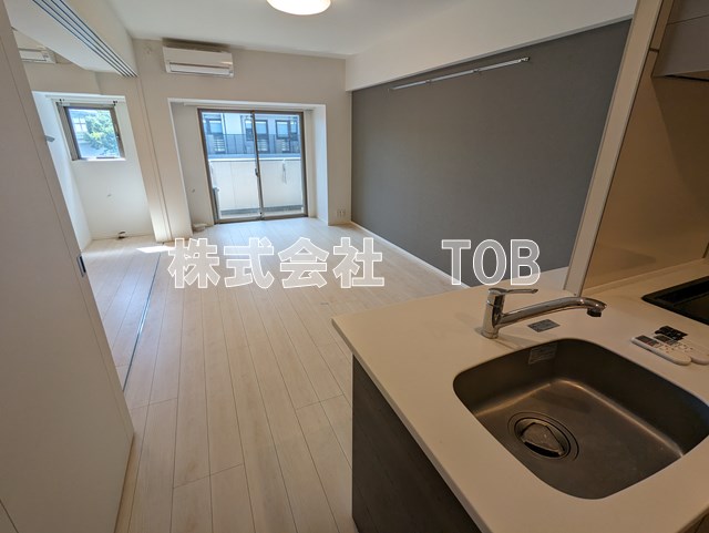 居室・リビング　※クリーニング中の撮影※