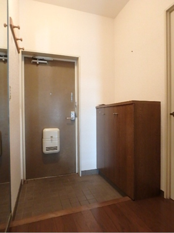 玄関　図面と現状に相違がある場合には現状を優先