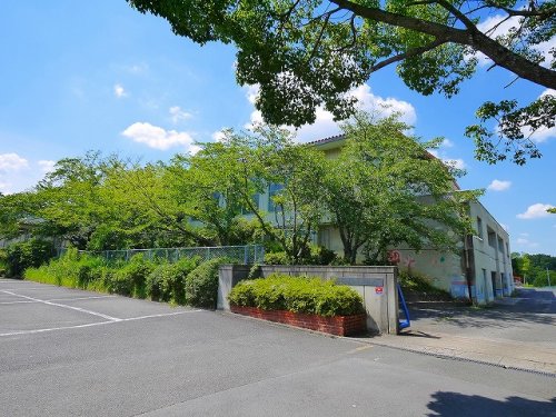 小学校　大和郡山市立矢田小学校（小学校）まで1352m