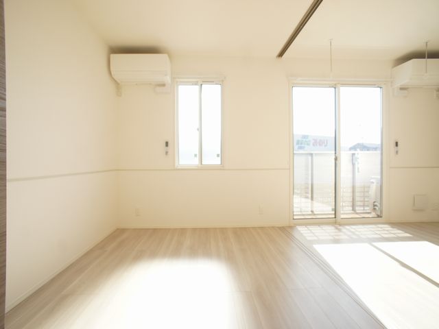 その他部屋・スペース　清潔感のあるきれいな洋間です♪