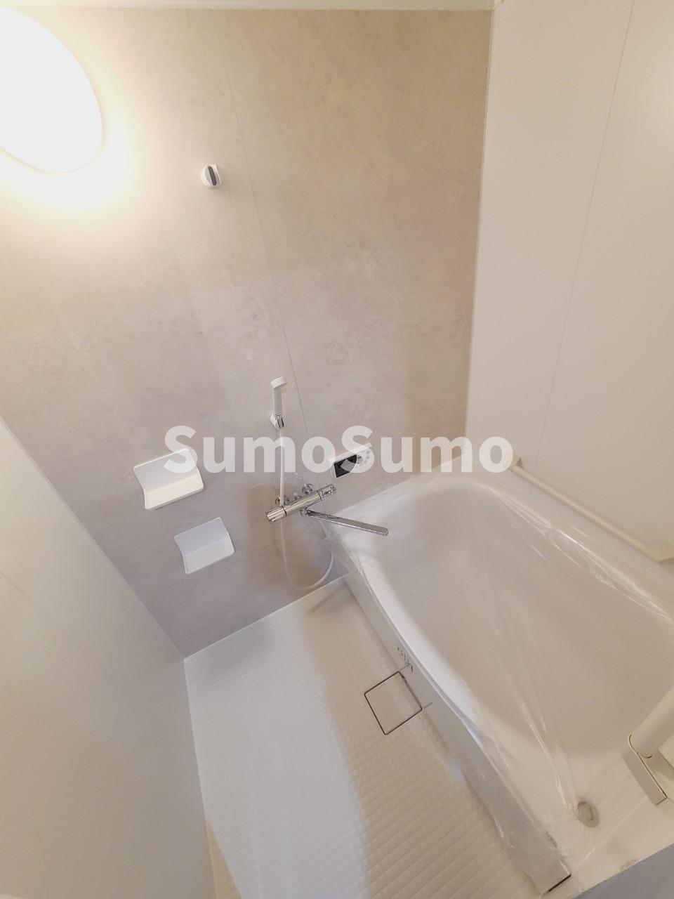 バス・シャワールーム　コンパクトで使いやすいお風呂です