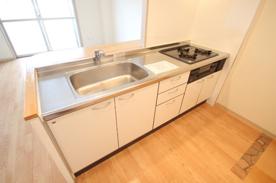 キッチン　※別部屋の写真です