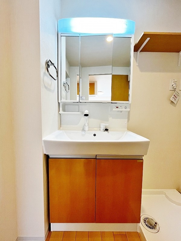 洗面設備　★洗面脱衣所/シャワー付き洗面台★