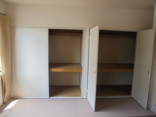 収納　写真は102号室です