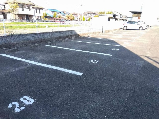 その他　宅外駐車場　レオパレスAST