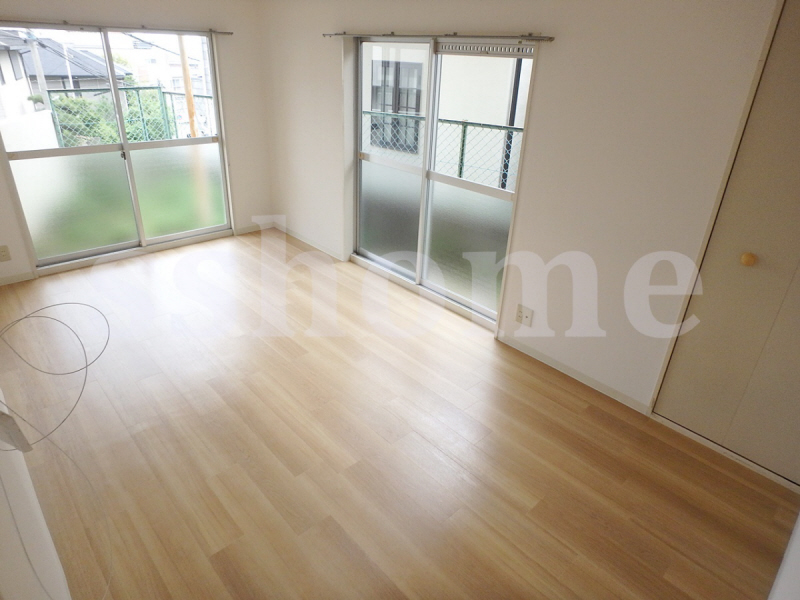 居室・リビング　きれいなお部屋です☆