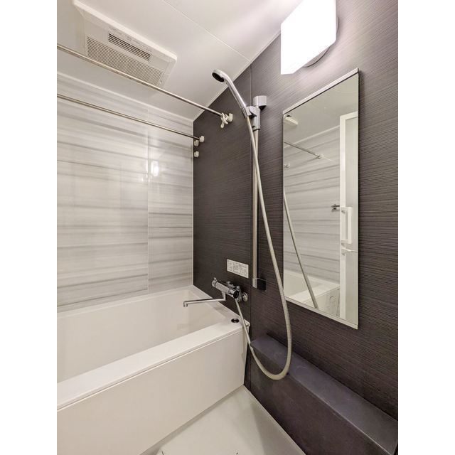 バス・シャワールーム　お風呂で日々の疲れを落としましょう