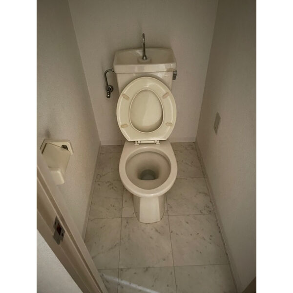 トイレ　シンプルで使いやすいトイレです