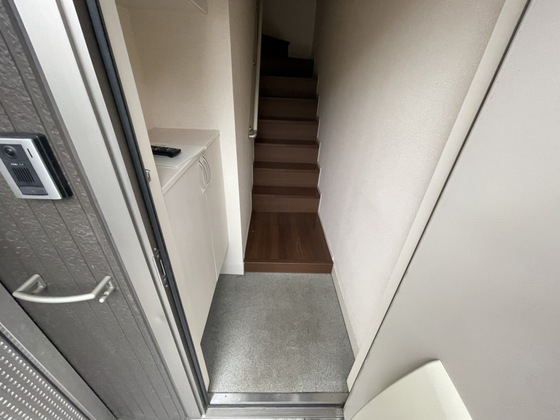 玄関　※別部屋の写真です