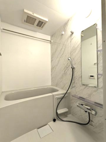 バス・シャワールーム　風呂