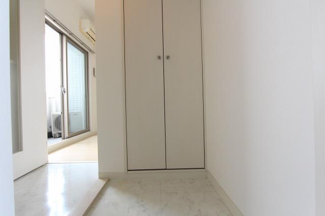 玄関　風を感じて。