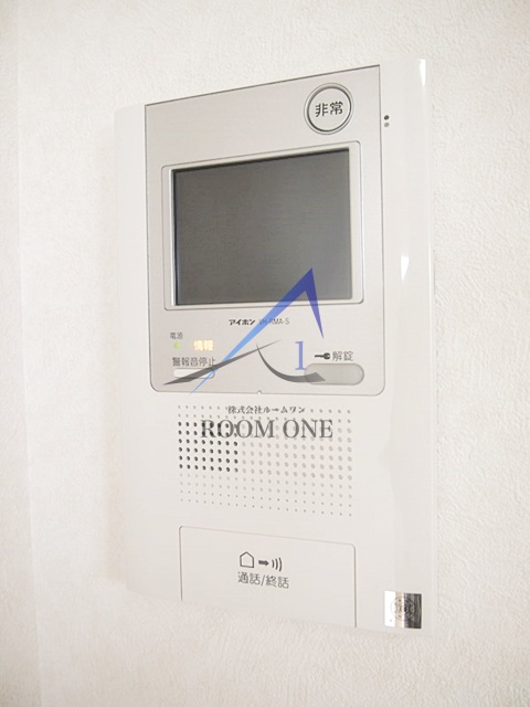 セキュリティ　モニター付きインターホンです。
