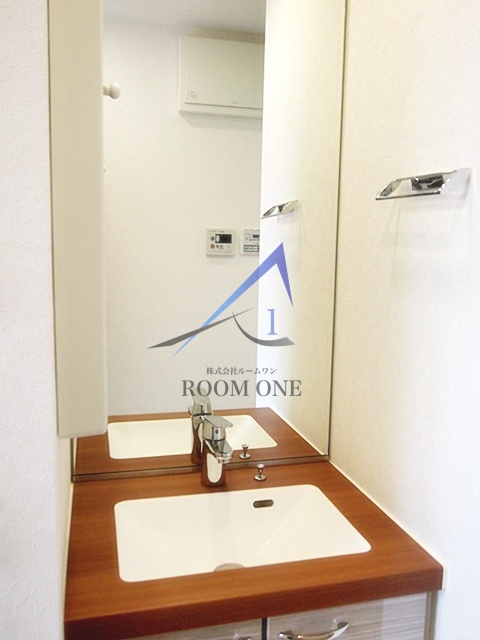 洗面設備　独立洗面台です。