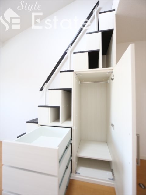 収納　☆階段下収納