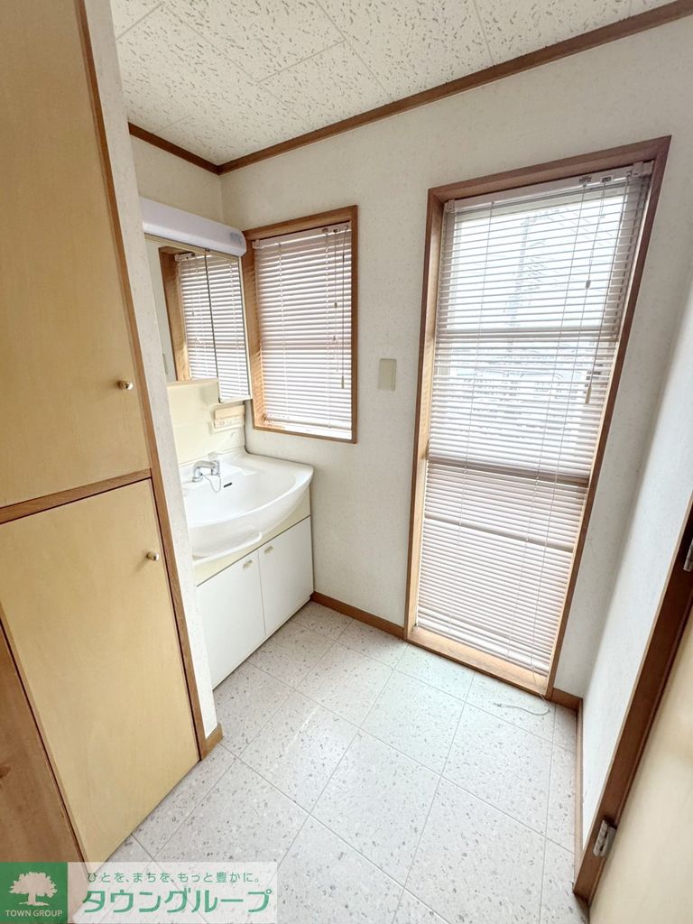 洗面設備　２階洗面所