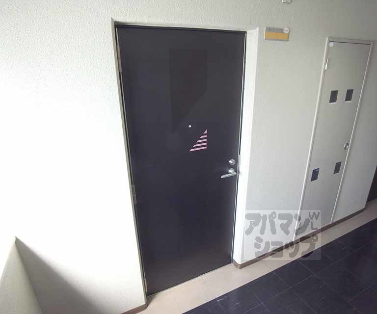 その他設備　玄関ドア。