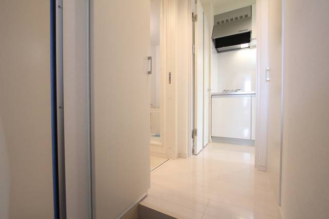 玄関　玄関も広々