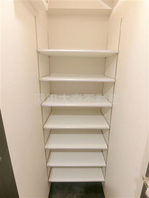 その他設備　玄関収納