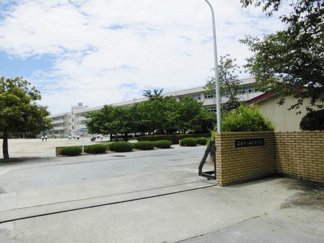 中学校　足利市立山辺中学校（中学校）まで155m