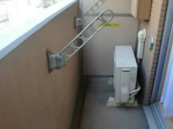 バルコニー　別部屋の写真を使用しております。