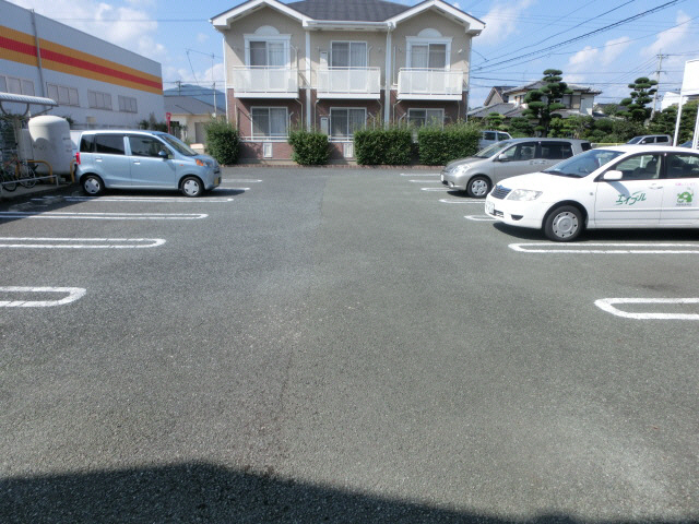 駐車場　駐車場