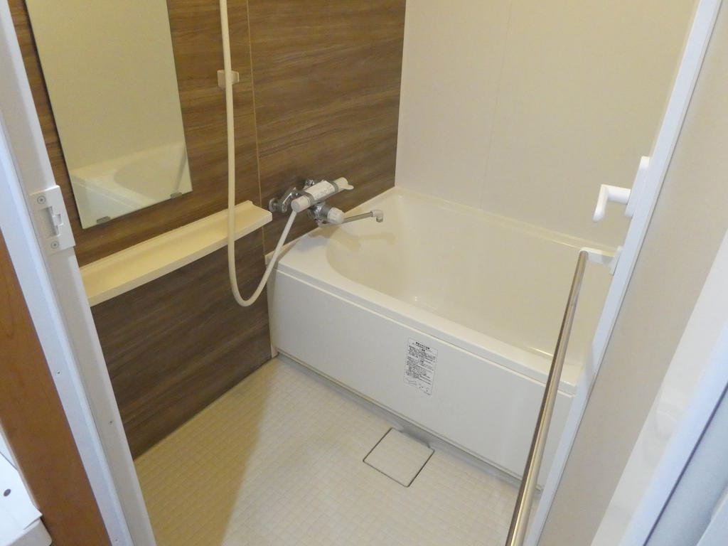 バス・シャワールーム　写真・動画・パノラマは、402号室のものです