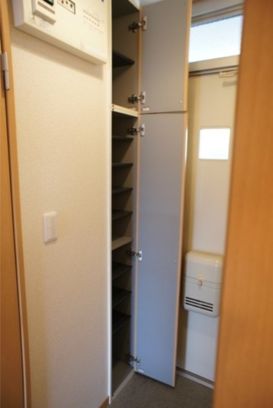 玄関　図面と現状に相違がある場合には現状を優先