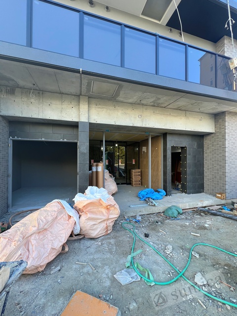 エントランス　明るいエントランスであなたのお帰りをお待ちします＾＾