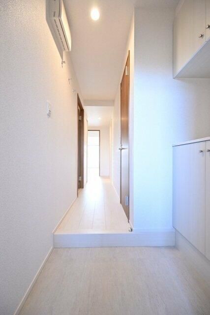 玄関　明るい玄関です