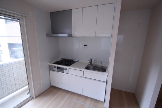 キッチン　※掲載写真は同マンション別部屋参考写真となります。