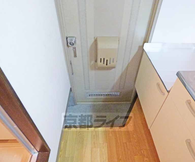 玄関　広々とした玄関です。