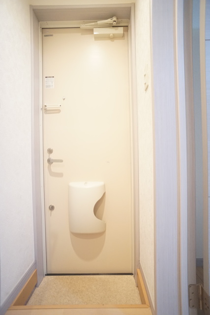 玄関　すっきりシンプルな玄関スペースです！