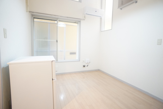 その他部屋・スペース　人気の南向きなので暖かな日差しが入りますね♪