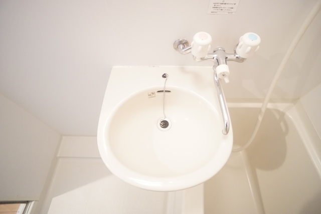 洗面設備　洗面ボウルもついているので、ここで洗顔できますね☆