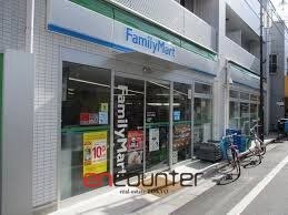 コンビニ　ファミリーマート千川駅前店（コンビニ）まで250m