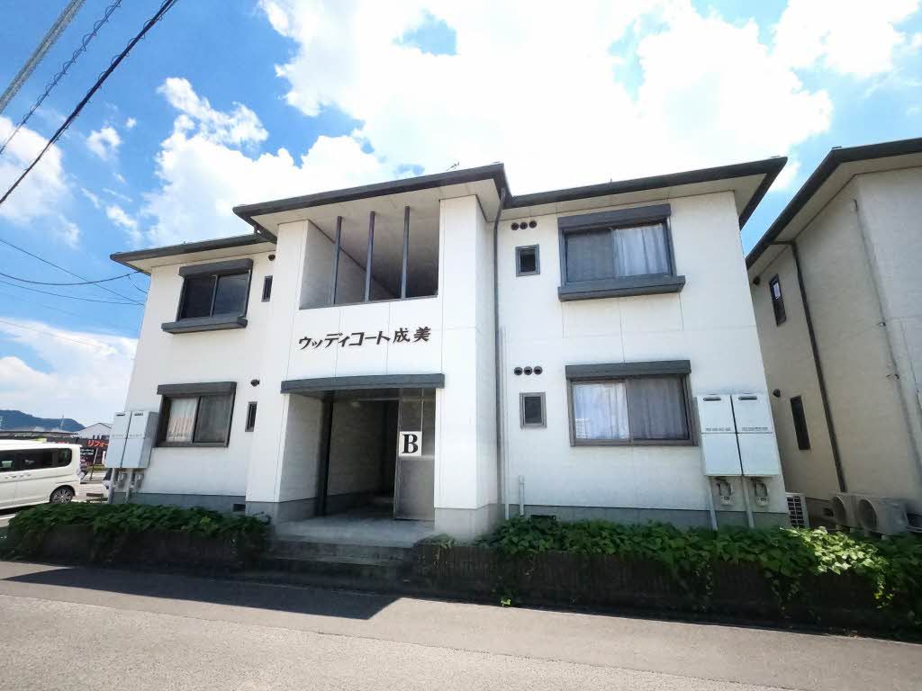 建物外観　下岡撮影