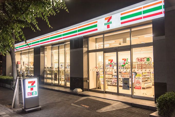 コンビニ　セブンイレブン 日本橋人形町2丁目店（コンビニ）まで126m