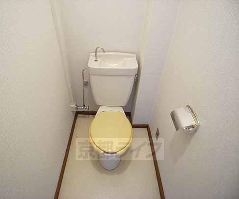 トイレ　シンプルに洋式トイレです