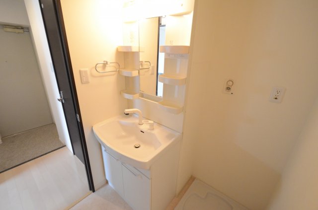 洗面設備　洗髪洗面化粧台付き♪