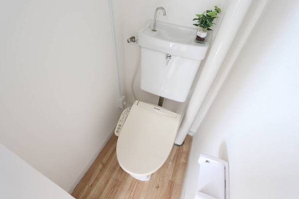 トイレ　モデルルームの写真です